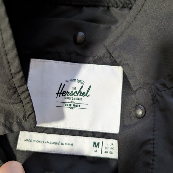 Herschel Supply Company Black Men's Light Windbreaker Logo Jacket Medium - Picture 3 of 3